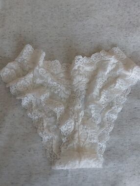 Victoria's Secret White Lace Bikini Panty